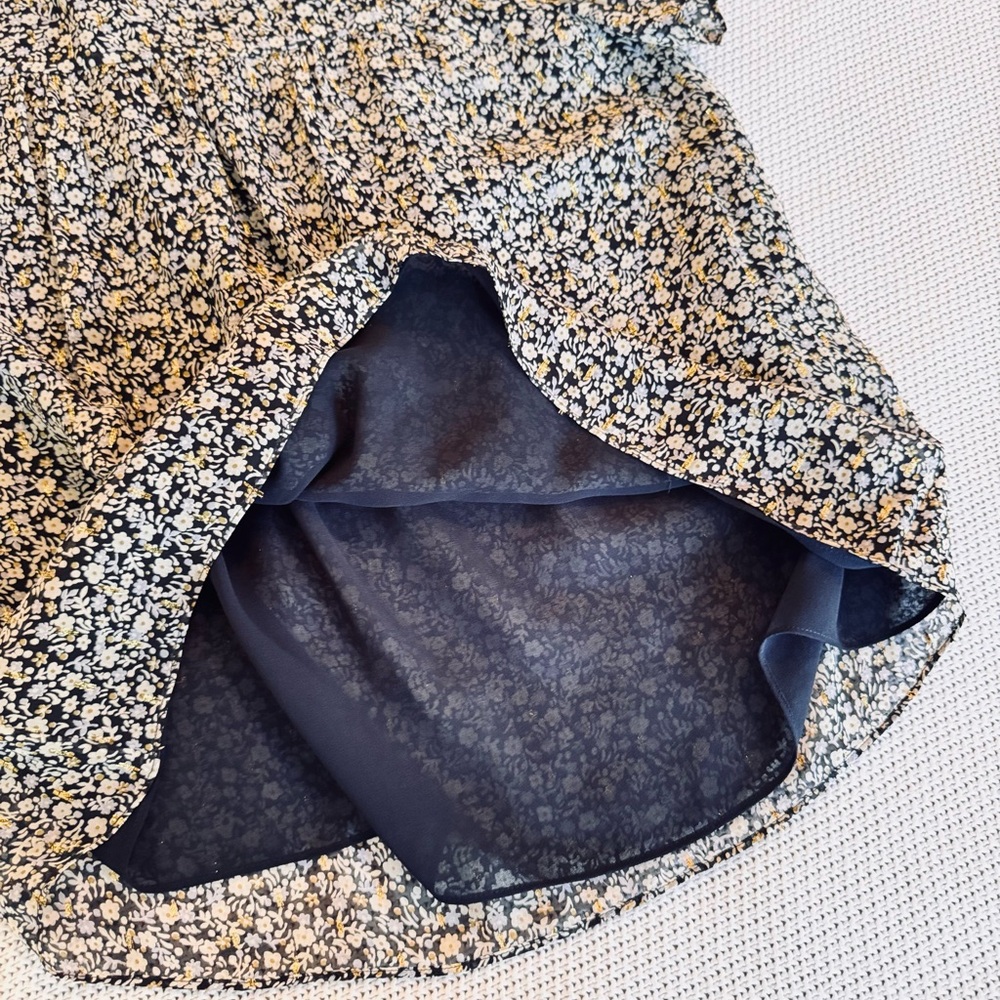 J. CREW Chiffon Silk Gold Metallic Black & White Blouse Floral Top - Picture 10 of 16